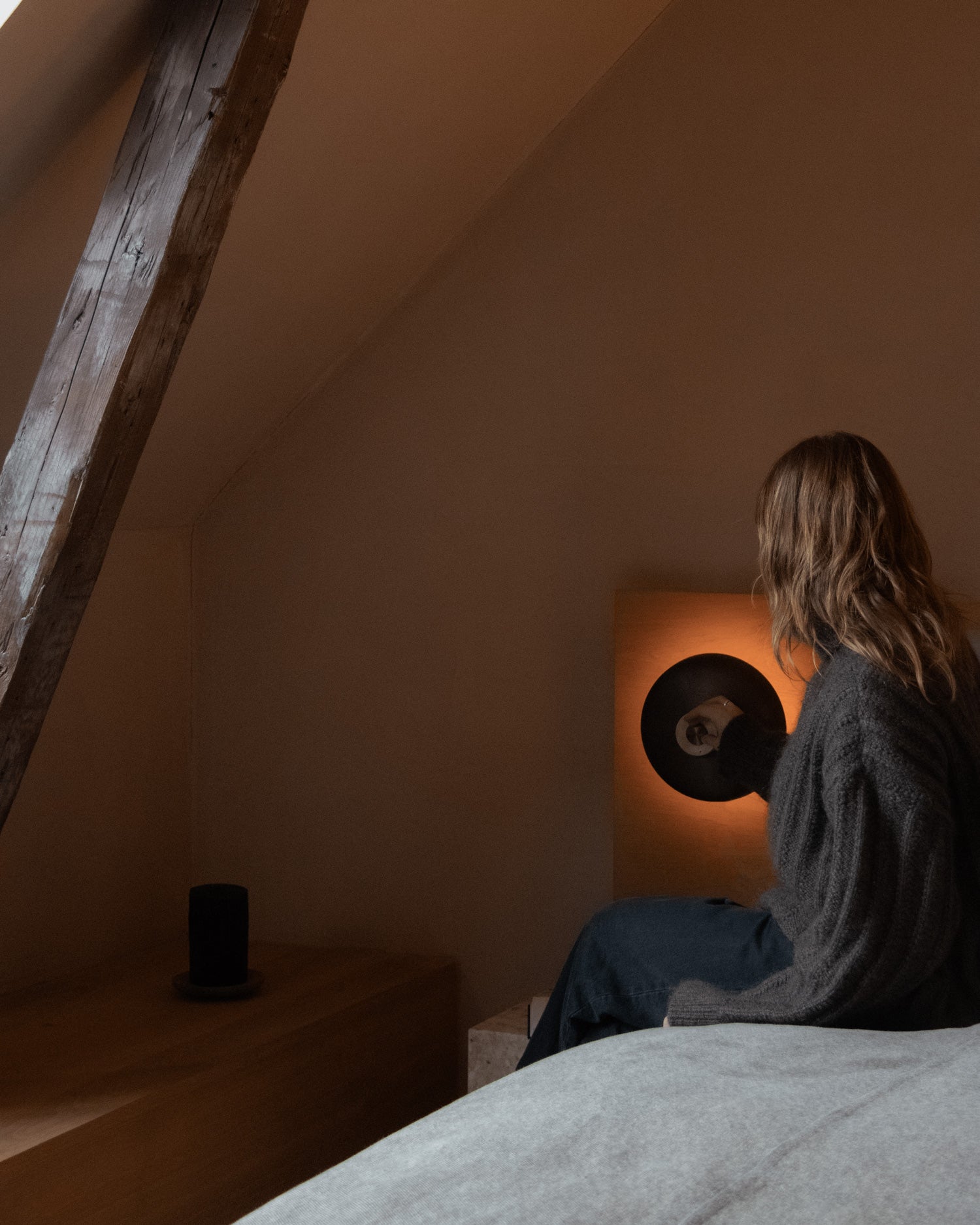 Reverse Wall Lamp