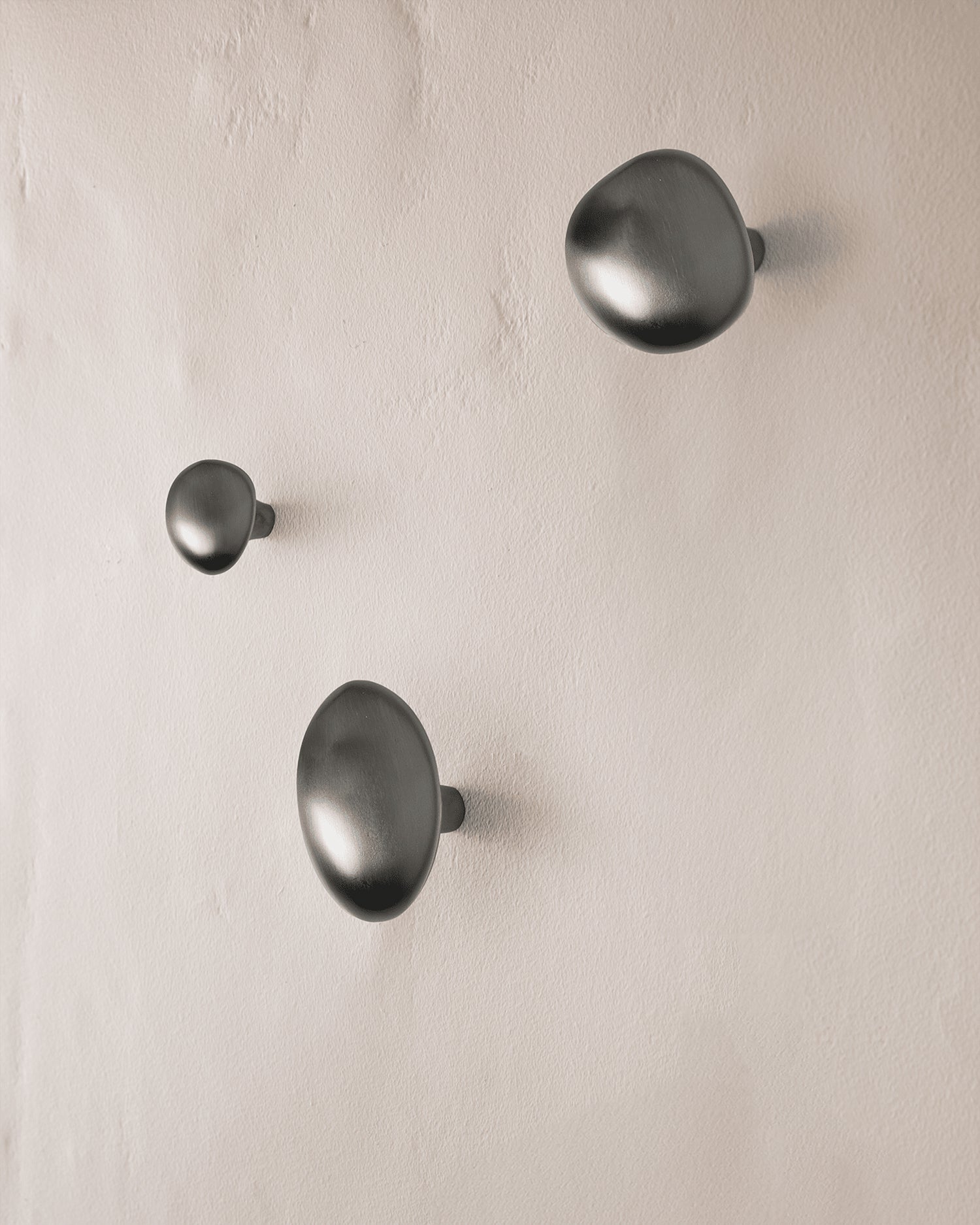 Chanterelle Hook - Black Brass