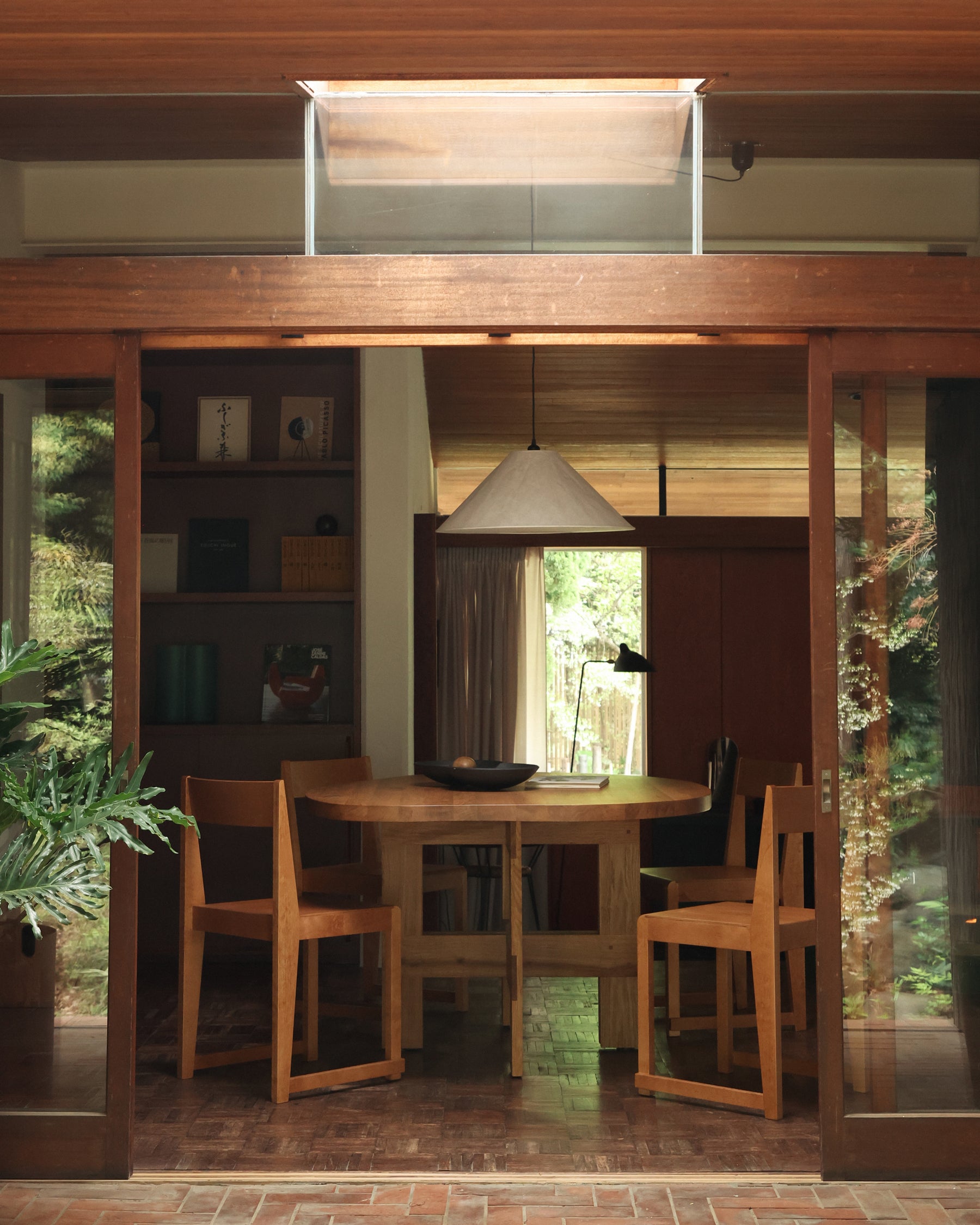 FARMHOUSE TRESTLE TABLE - Natural Oak/Pond