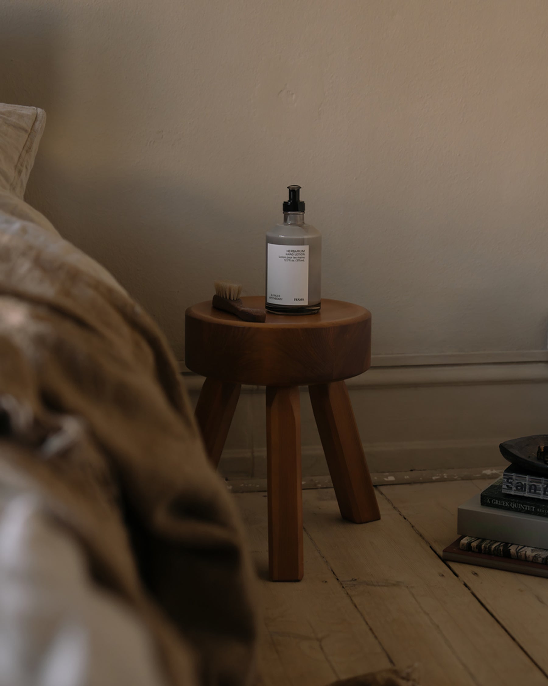 AML STOOL - Pine