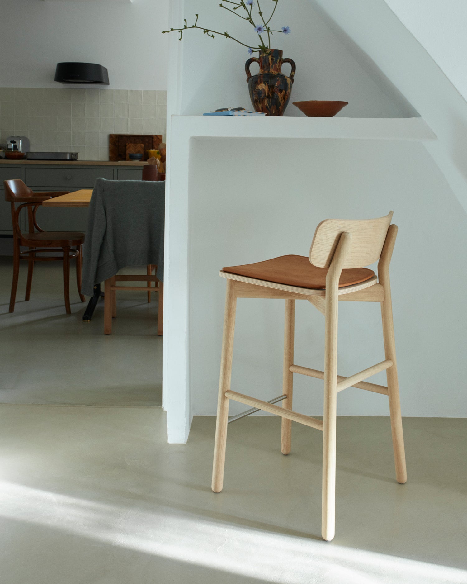 Hven Bar Stool - White Soap Oak